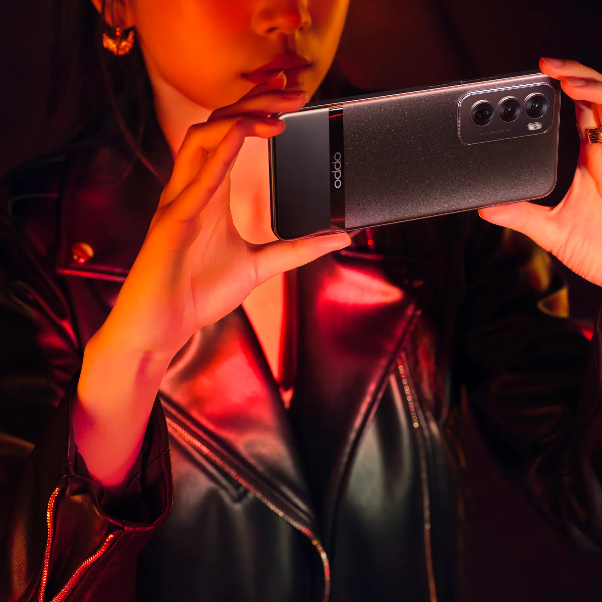 OPPO_Reno_12_Pro_Noir_Stellaire 04